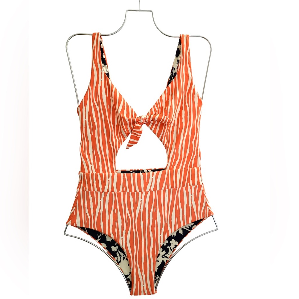 NWOT Maaji Serengueti Sherbet Navy Reversible Tie Front One-Piece Swimsuit Small